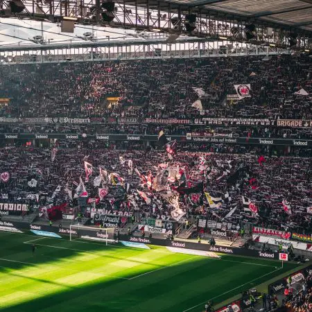 Liverpool Beat Southampton to Take Title Race to the Final Day